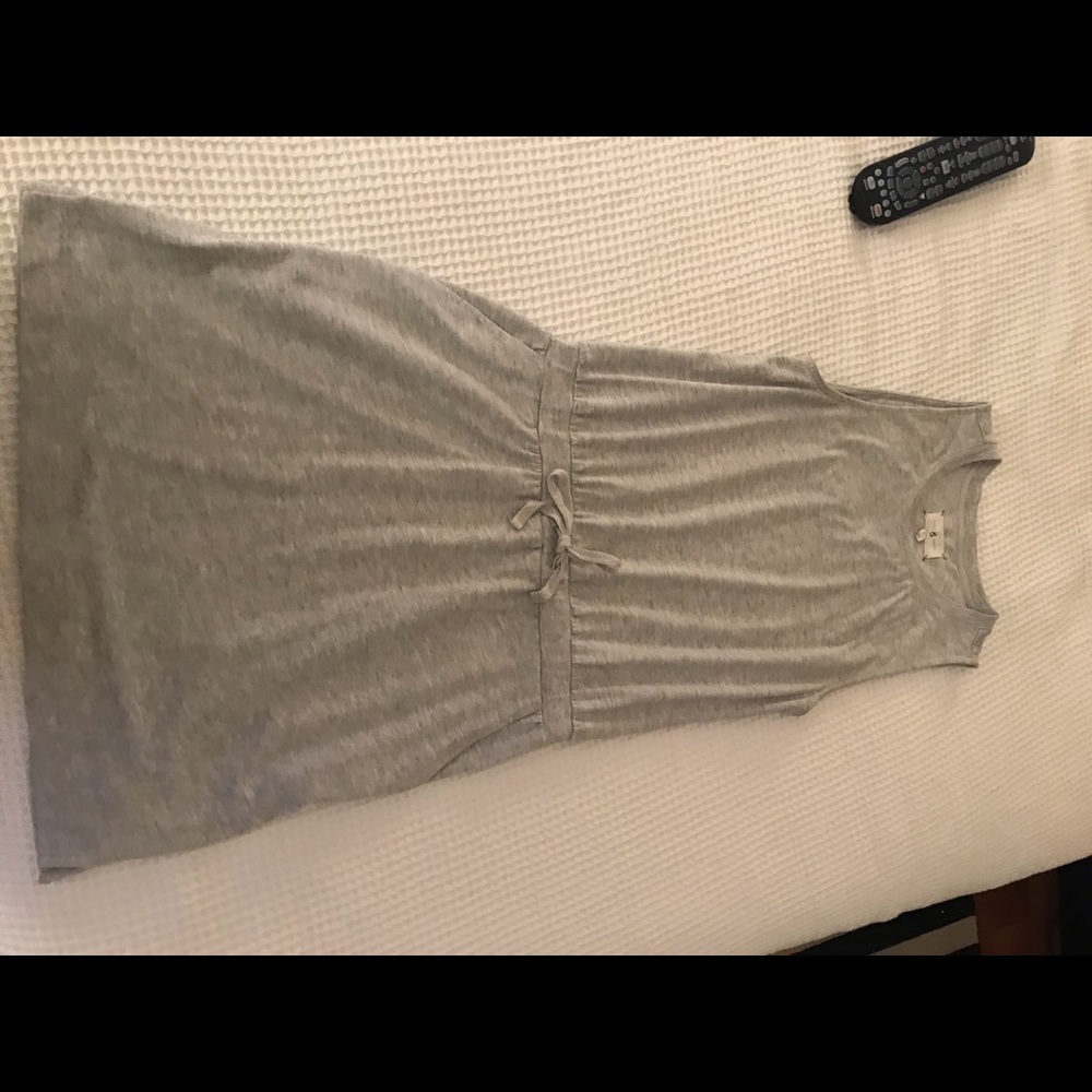 Lou & Grey super soft dress w/ pockets!